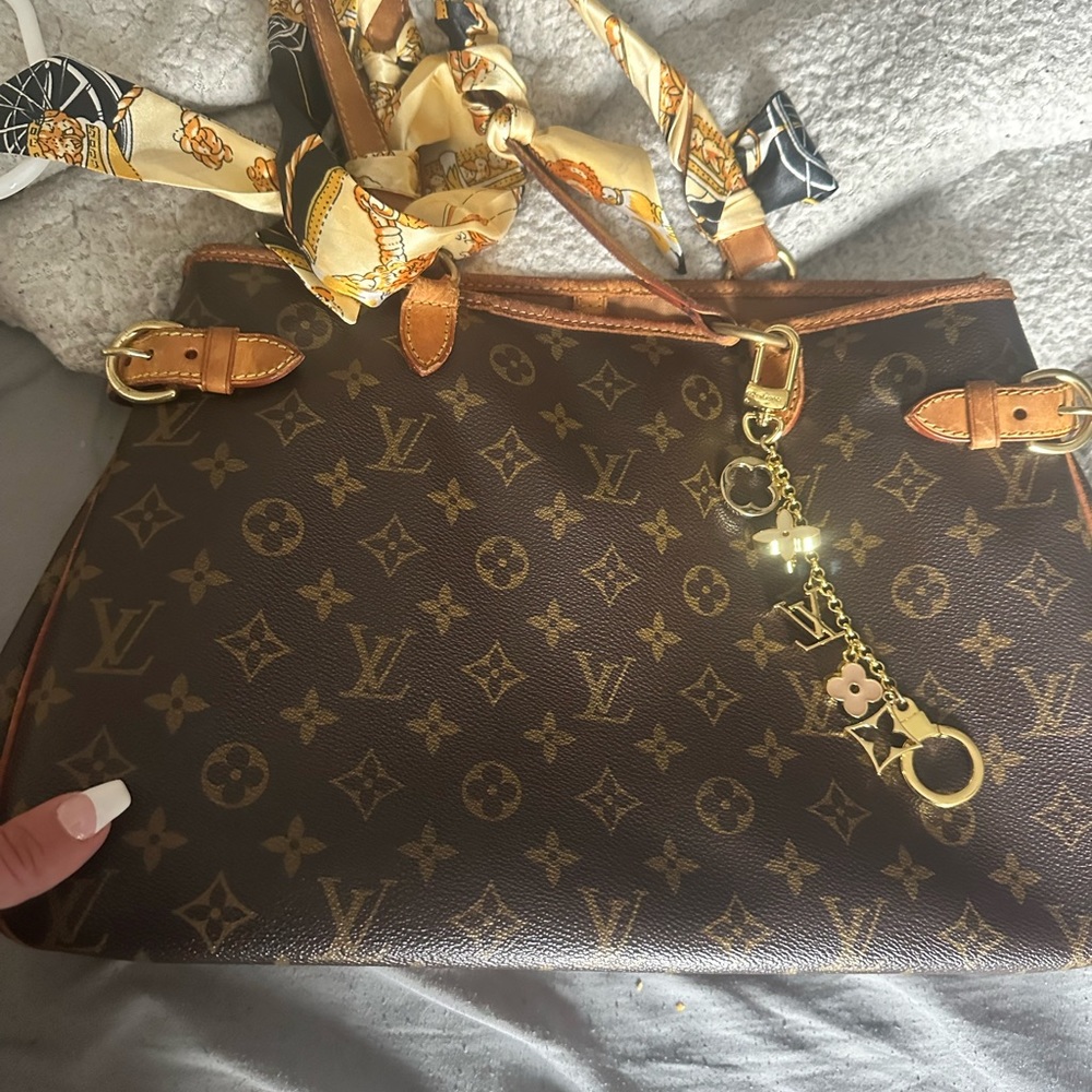 Louis Vuitton tote bag- used- good condition. Tillys will come with.